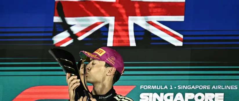 Russell vence, e Piastri se irrita com manobra de Norris no GP de Singapura