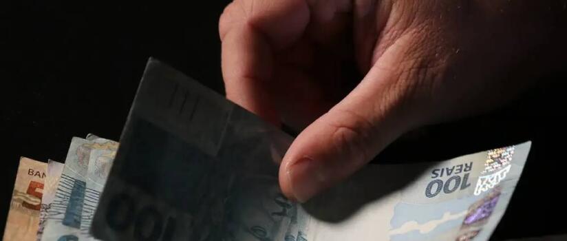 Pesquisa mostra que dinheiro deixa de ser assunto tabu entre brasileiros - Jornal de Brasília