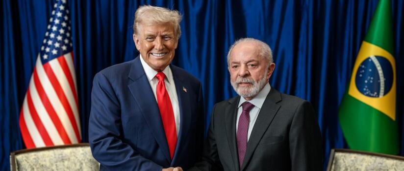 Deputado do PT provoca bolsonaristas e mostra foto de Lula com Trump na CPI do INSS