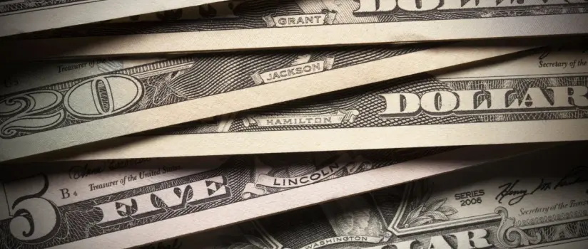 Dólar cai e Bolsa renova recorde após encontro entre Lula e Trump