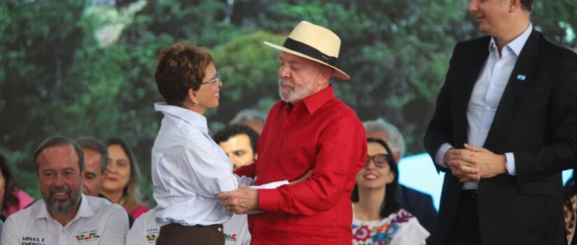 Ministra pressiona Marília por uma candidatura ao governo, mas ouve 'não' da prefeita