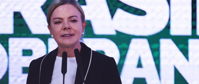 Governo optou por esperar volta de Lula antes de enviar Lewandowski ao Rio, diz Gleisi