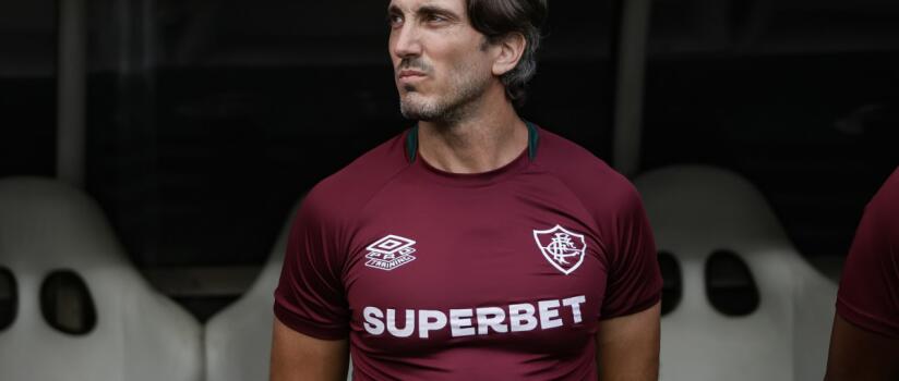 'Jogamos mal do início ao fim', diz Zubeldía após derrota do Fluminense