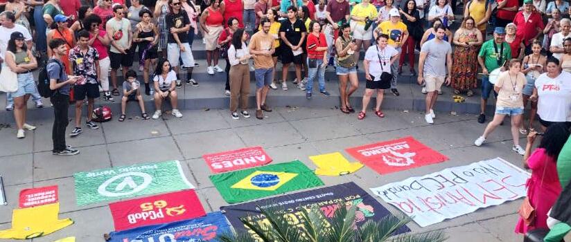 "Licença para o crime": Divinópolis vai às ruas contra a PEC da Impunidade e pede fim da blindagem parlamentar