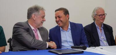 Niterói firma nova parceria com a UFF com projeto de telemedicina e Navio-Escola