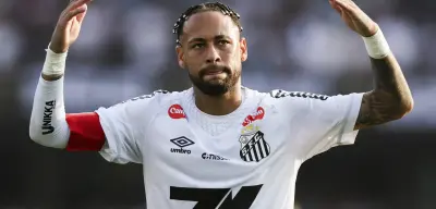 'Tentando ficar 100% fisicamente', diz Neymar sobre esforço para ir à Copa