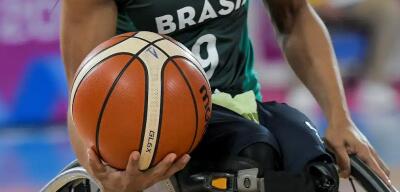 Macaé celebra Dia Nacional do Atleta Paralímpico com basquete sobre rodas