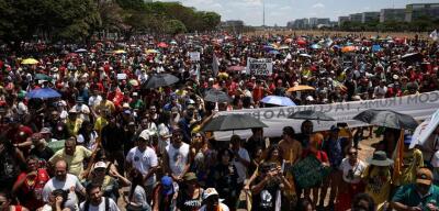 No DF, ato contra anistia e PEC da Blindagem leva milhares às ruas