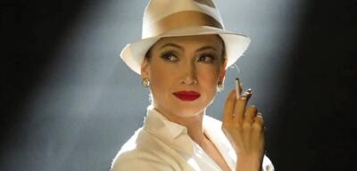 Com Jennifer Lopez, 'O Beijo da Mulher Aranha' ganha versão colorida e musical