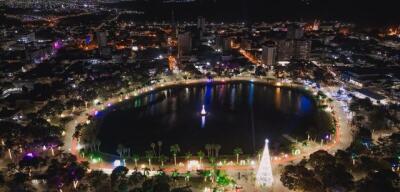 João Pessoa inaugura iluminação natalina 2025 e define shows do reveillon