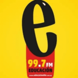 Logo da rádio Educación FM